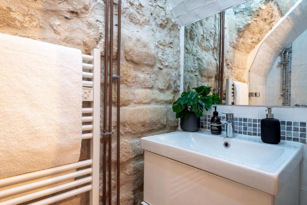 153 - Urban Pretty Flat In Center Of Paris Apartment Exterior photo